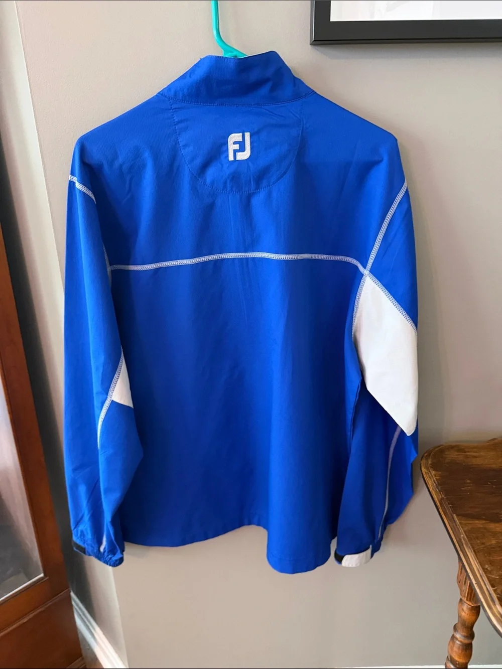 FootJoy Royal Blue and White Men's Quarter-Zip Golf Pullover Windjacket. Medium